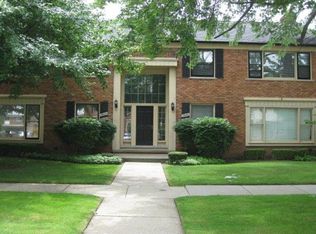 19646 Fleetwood Dr, Harper Woods, MI 48225