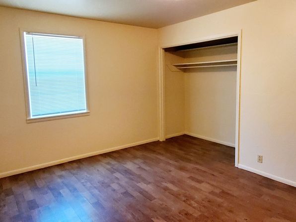 113 S Reagan St APT 2