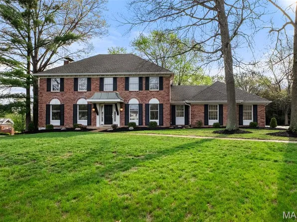 156 Highgrove Ct, Chesterfield, MO 63005