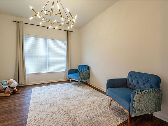 5th image of 480 Chief Tatamy St