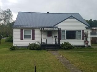 574 E Broadway St, Wellston, OH 45640