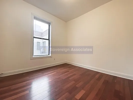 Rented by Sovereign Associates | media 9