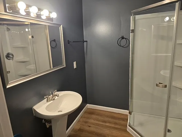 2nd bathroom