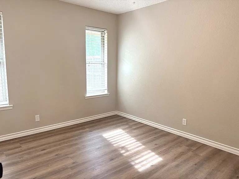 3309 Edgemont Dr — Photo 19