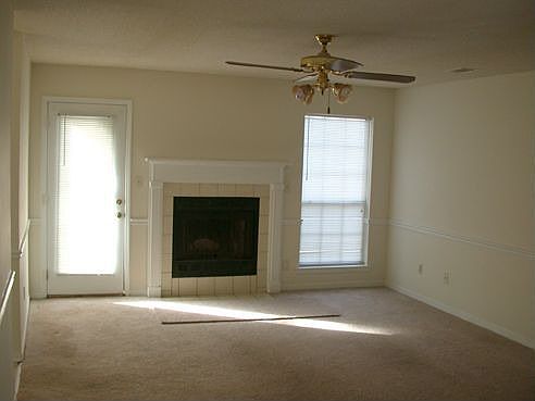 4th image of 8584 Belle Meadow Blvd