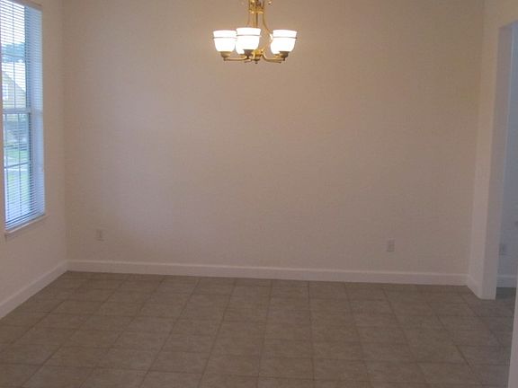 2nd image of 3065 Dickinson Dr