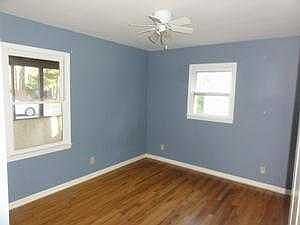4th image of 178 Goldie Dr