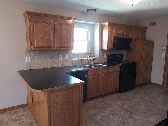 5th image of 1910 N Ashley Dr