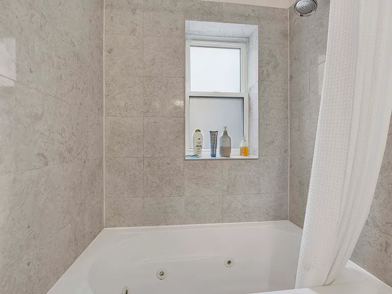 1149 W Cornelia Ave #3A — Photo 10