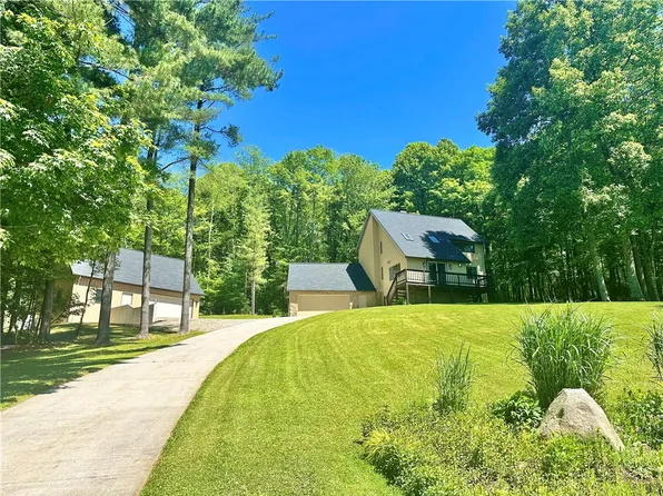 234 Pritts Distillery Rd, Champion, PA 15622
