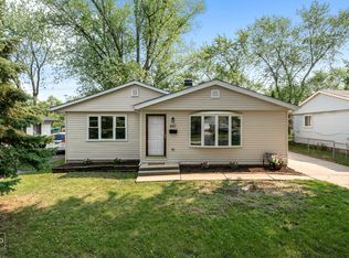 847 S Fletcher Dr, Wheeling, IL 60090