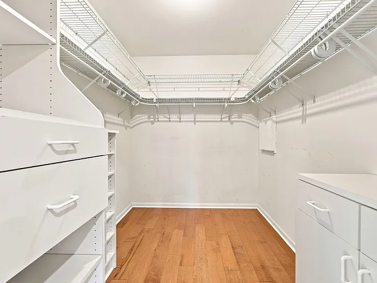 1640 Oakwood Dr #W305 — Photo 7