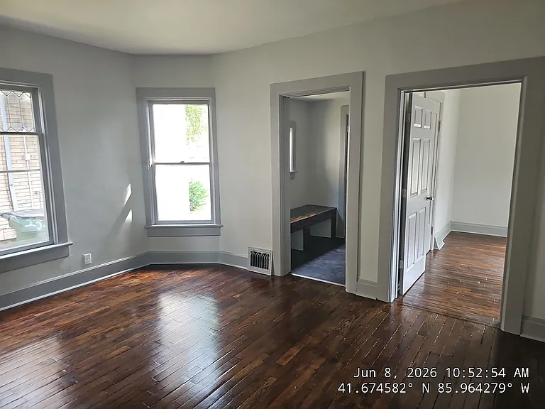 1315 Kinzy St #A — Photo 9