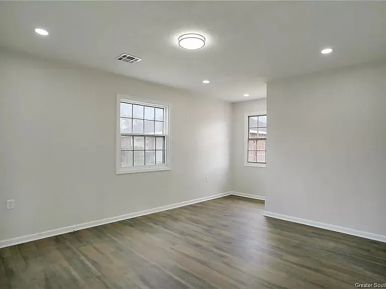3809 Common St — Photo 10