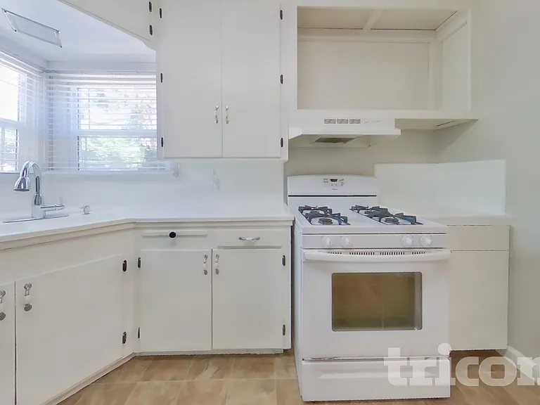 463 Park Ave — Photo 7