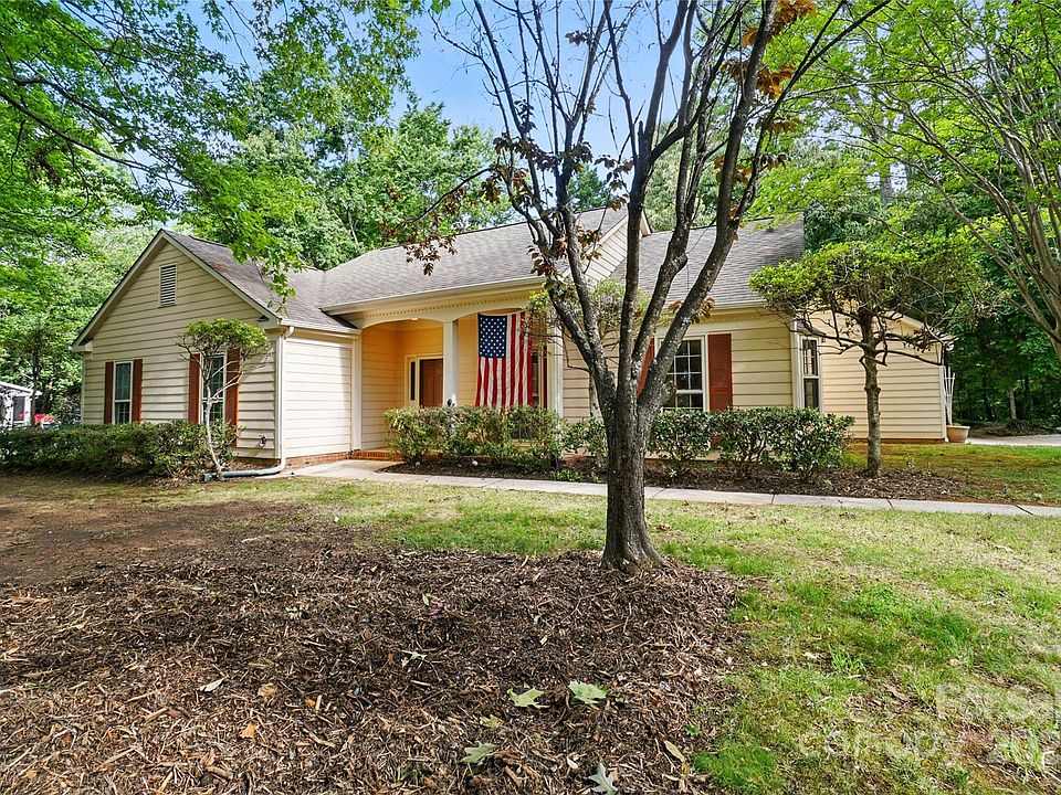 【buuun(•ө•)⚓︎】 9927 Debentroy St, Lebanon, IL 62254 | Zillow