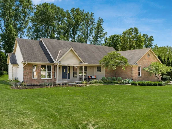 7949 Bluefield St NW, Canal Winchester, OH 43110