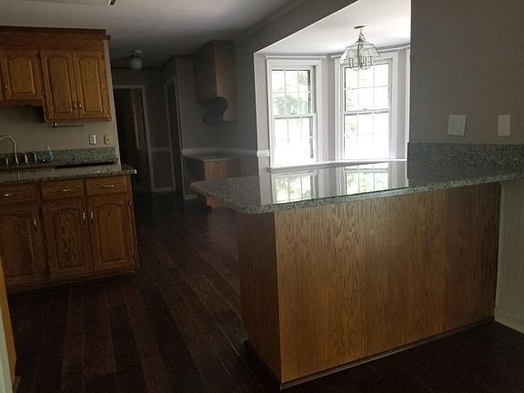 2nd image of 501 Las Gaviotas Blvd