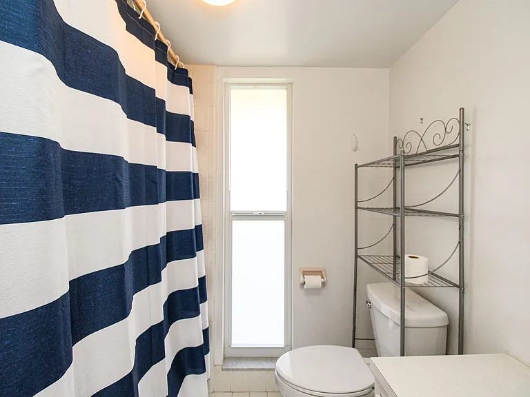 239 Palm Dr #2 — Photo 29