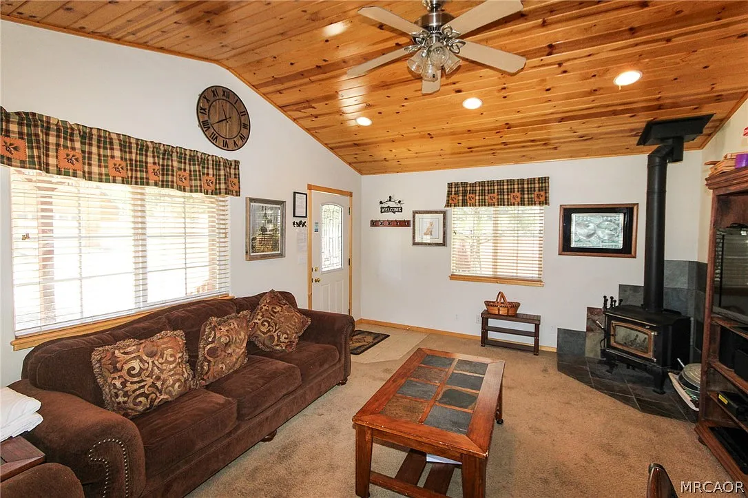 2 bed, 1.0 bath, 720 sqft, $1,700 — Photo 4