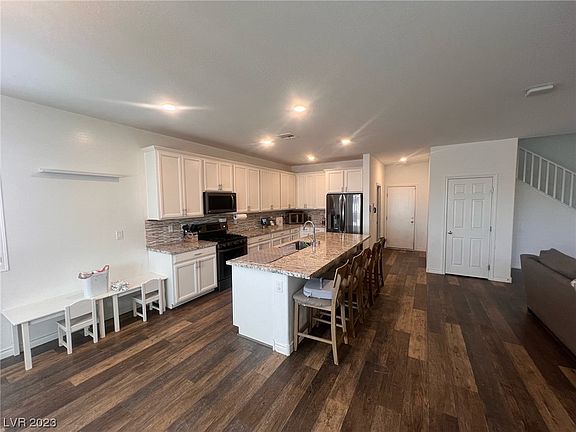 2nd image of 4215 New Moon Creek Ave