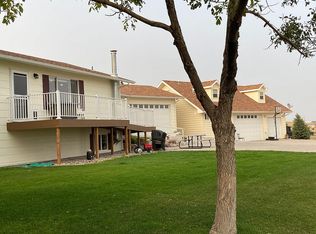 6112 Woods Rd, Cheyenne, WY 82009