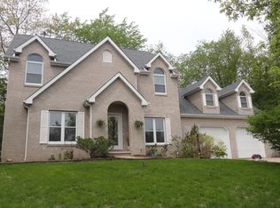 8411 Ridgeview Ct, Larsen, WI 54947