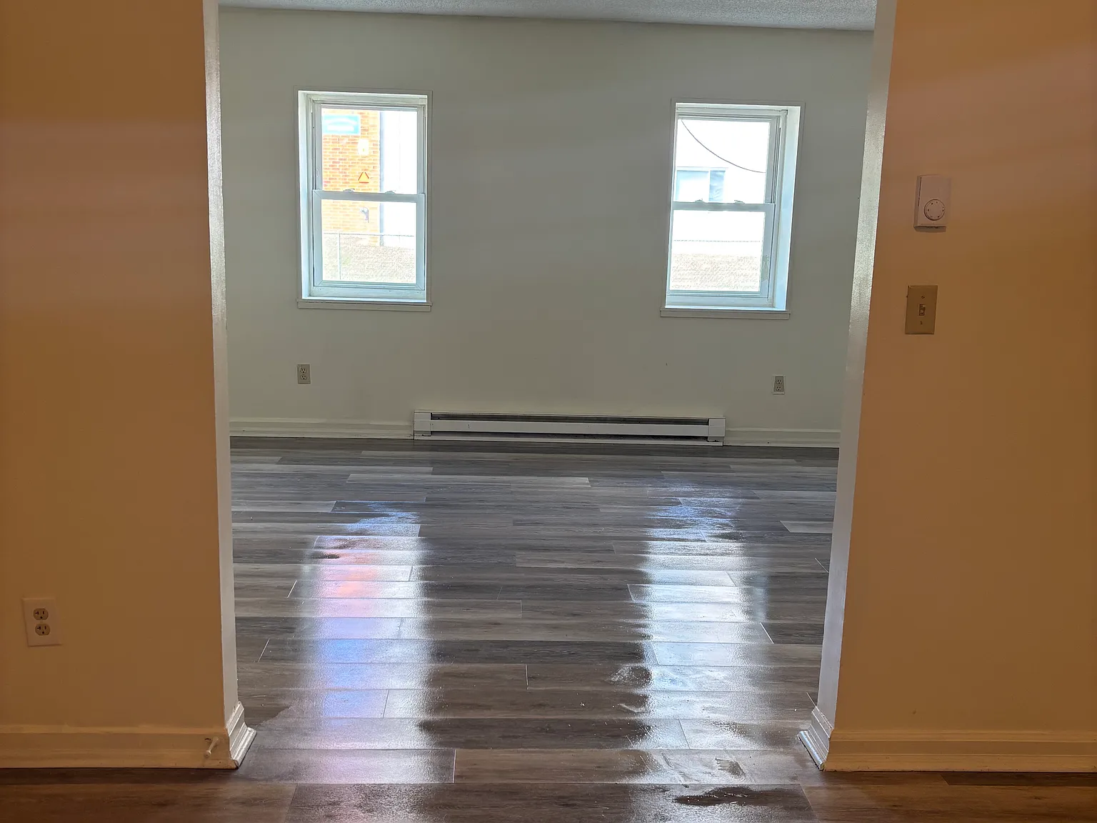 2 bed, 850 sqft, $875 — Photo 1