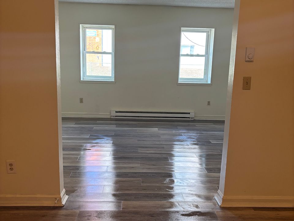 1st image of 313 Center St #8