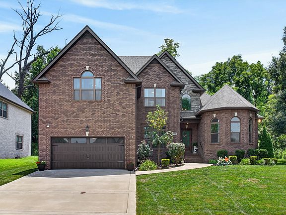 3rd image of 950 Terrace Creek Ln