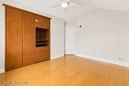 18 Lucy Loop — Photo 26