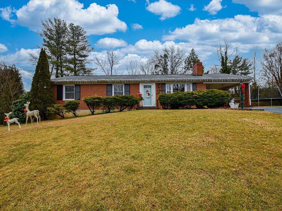 1st image of 5118 Carriage Dr