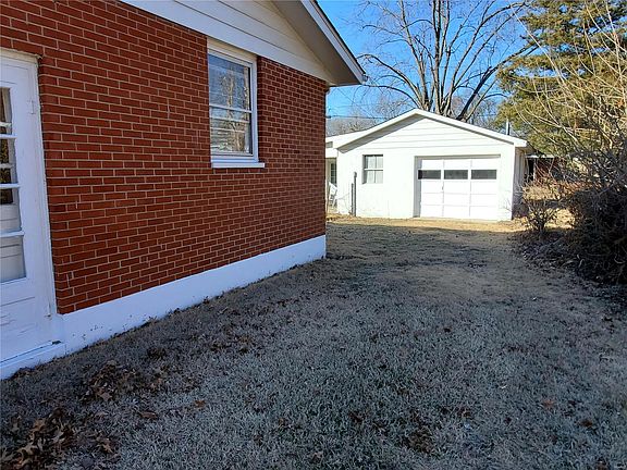 3rd image of 2005 Cottage Ave