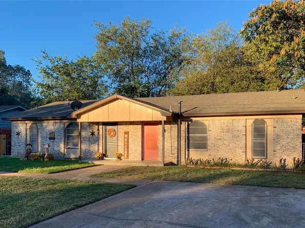 919 Cody Ct #919, Fort Worth, TX 76114
