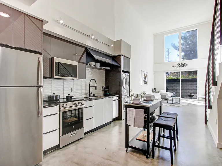Studio Loft - Stainless Steel Appliances