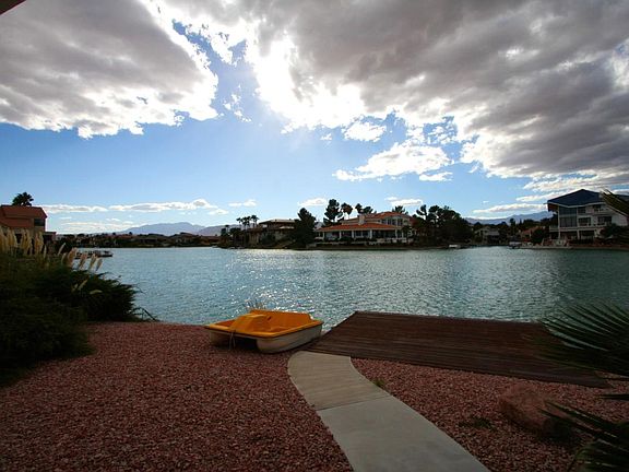 Backyard walk to dock