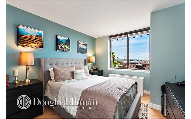 Rented by Douglas Elliman | media 19