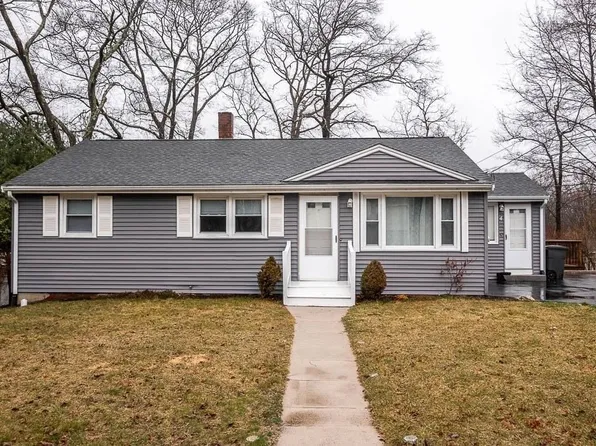 4 Rogers St, Milford, MA 01757