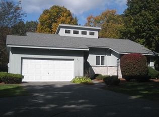 231 Pine Hill Rd, Chelmsford, MA 01824