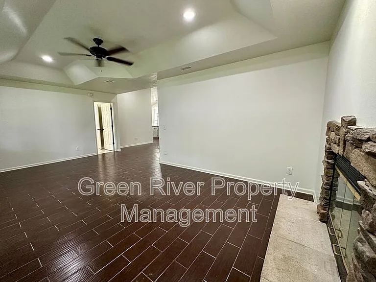 3288 Deerfield Pointe Dr — Photo 16