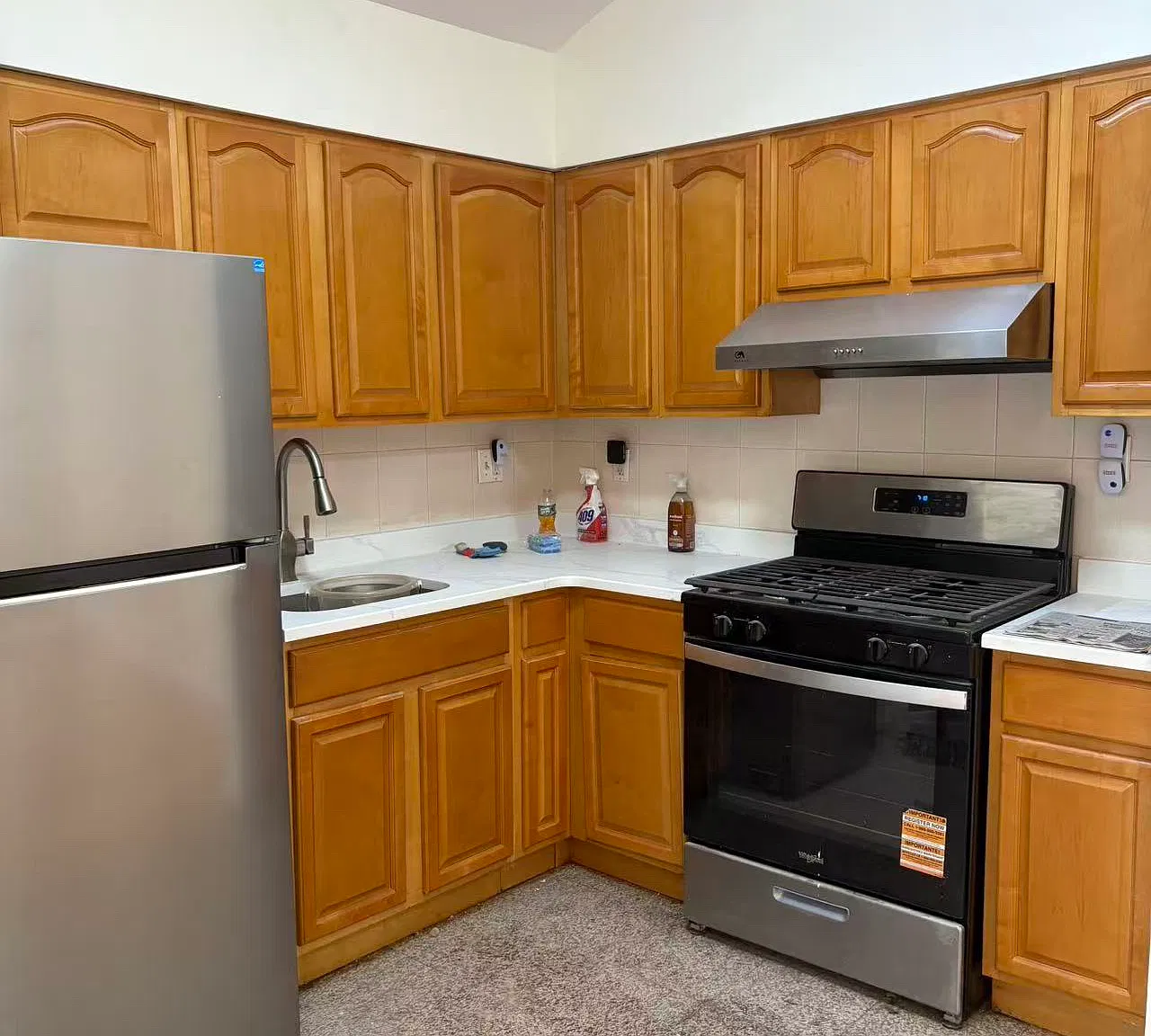 3 bed, 1200 sqft, $2,900 — Photo 2