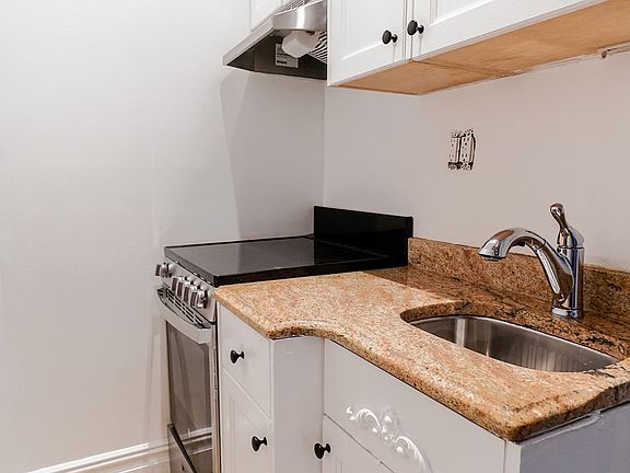 3rd image of 11 E 30th St APT 5F