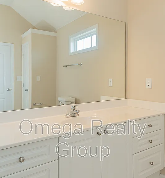 2170 Village Ln — Photo 27