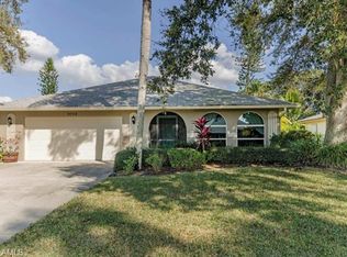 9798 Oxford St, Naples, FL 34109