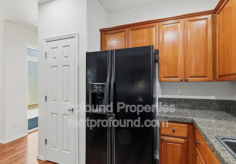 1140 SE Tamango St — Photo 9