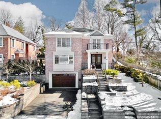 81 Hampshire Rd #A, Great Neck, NY 11023