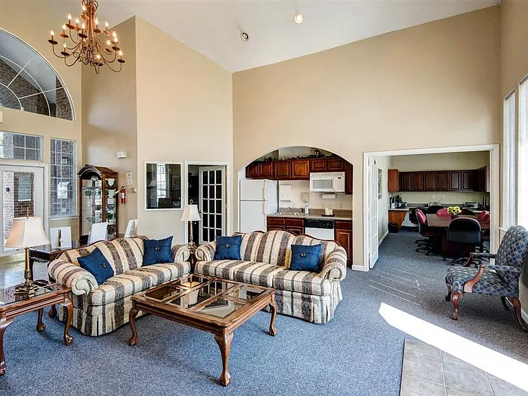 Patriot's Pointe Apartment Homes — Photo 9
