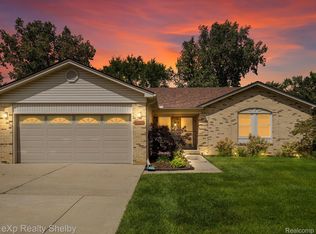 8759 Westchester Ln, Canton, MI 48187