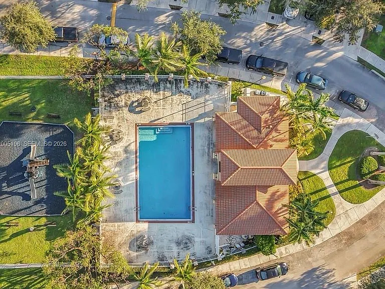 21477 SW 85th Psge #21477 — Photo 27