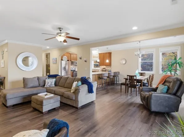 5320 Mystic Bay Dr #709, Osage Beach, MO 65065